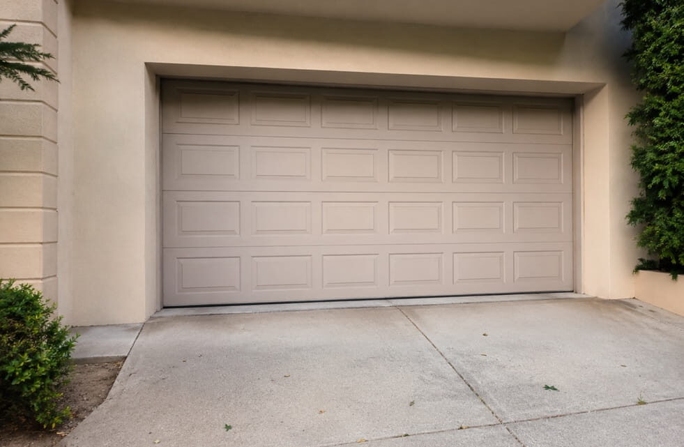 Puertas automáticas de garaje en Benicassim